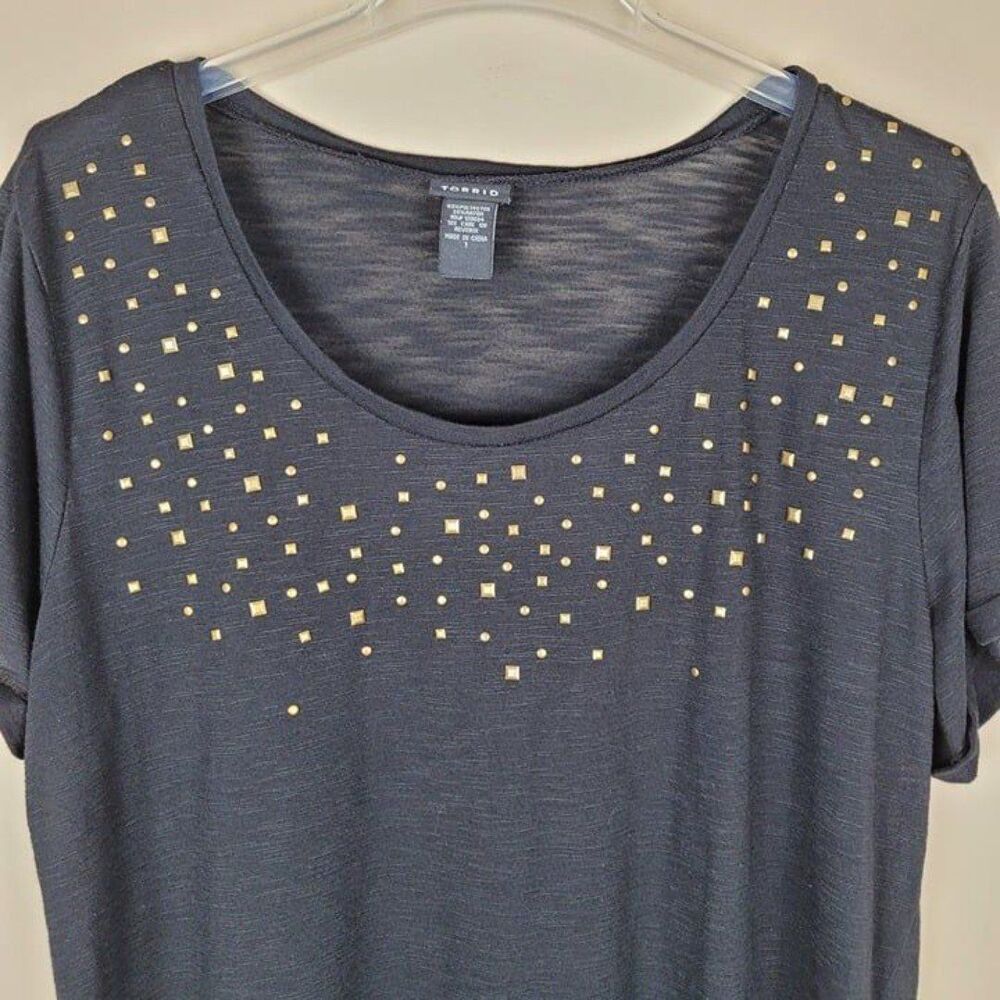 Torrid Size 1X Studded Short Sleeve Top Stretch Black Gold - Picture 3 of 10